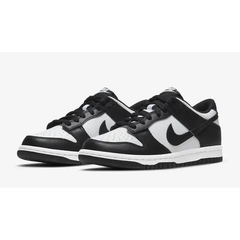 Nike Dunk Low - Black / White